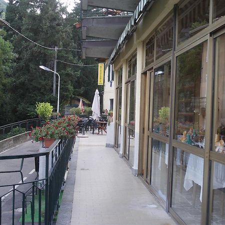 Budget Hotel Vittoria & Ristorante Марцио Экстерьер фото