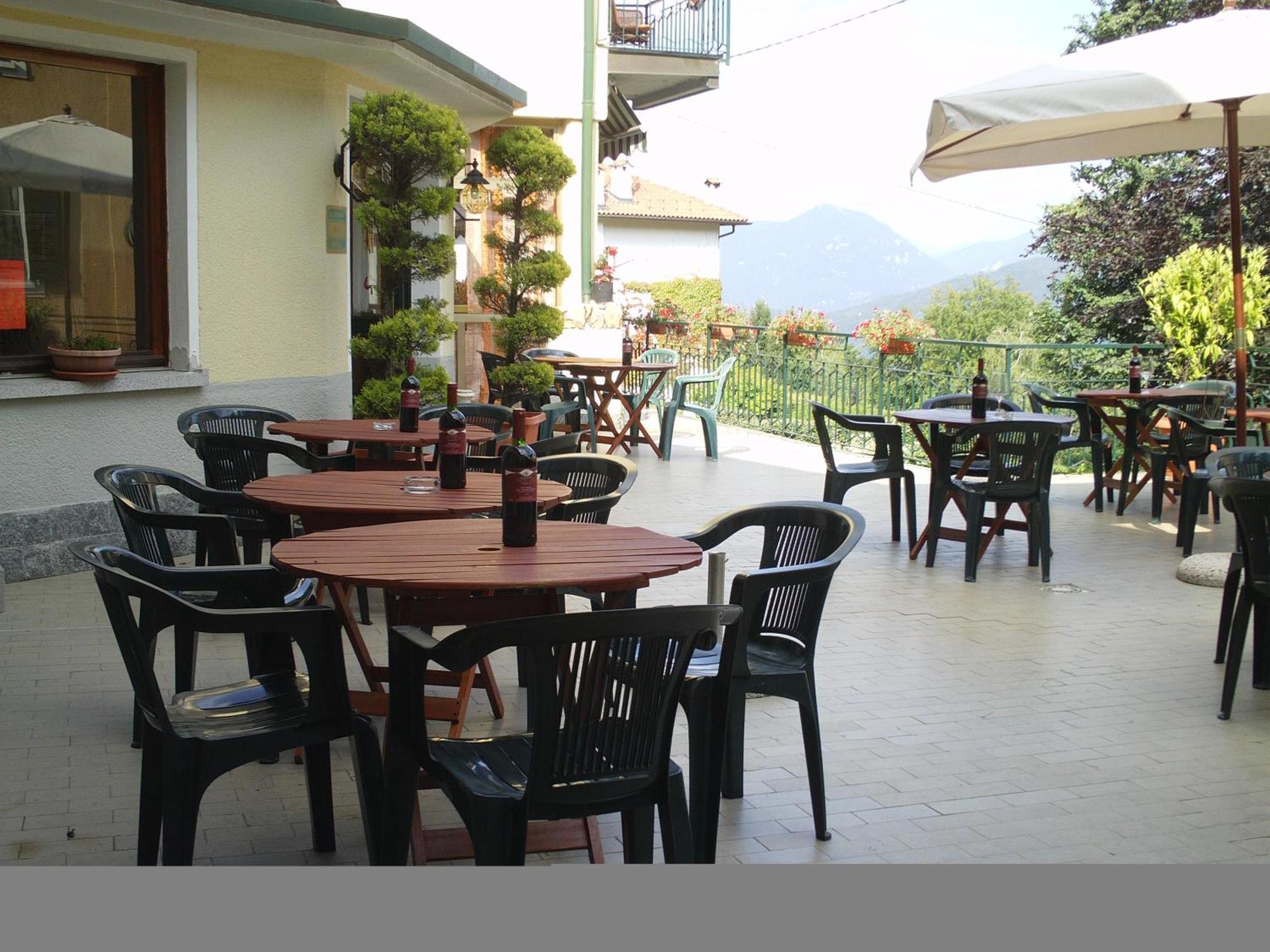 Budget Hotel Vittoria & Ristorante Марцио Экстерьер фото