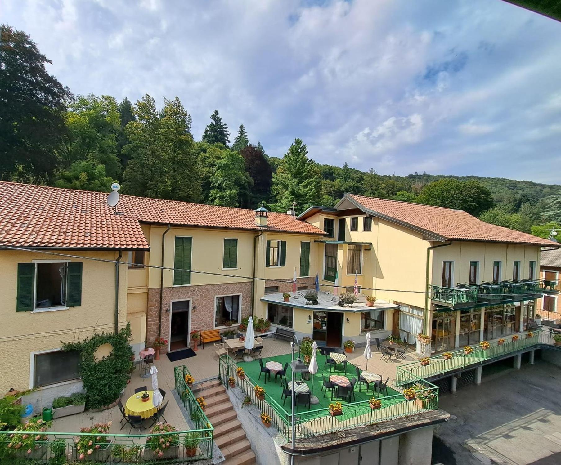Budget Hotel Vittoria & Ristorante Марцио Экстерьер фото